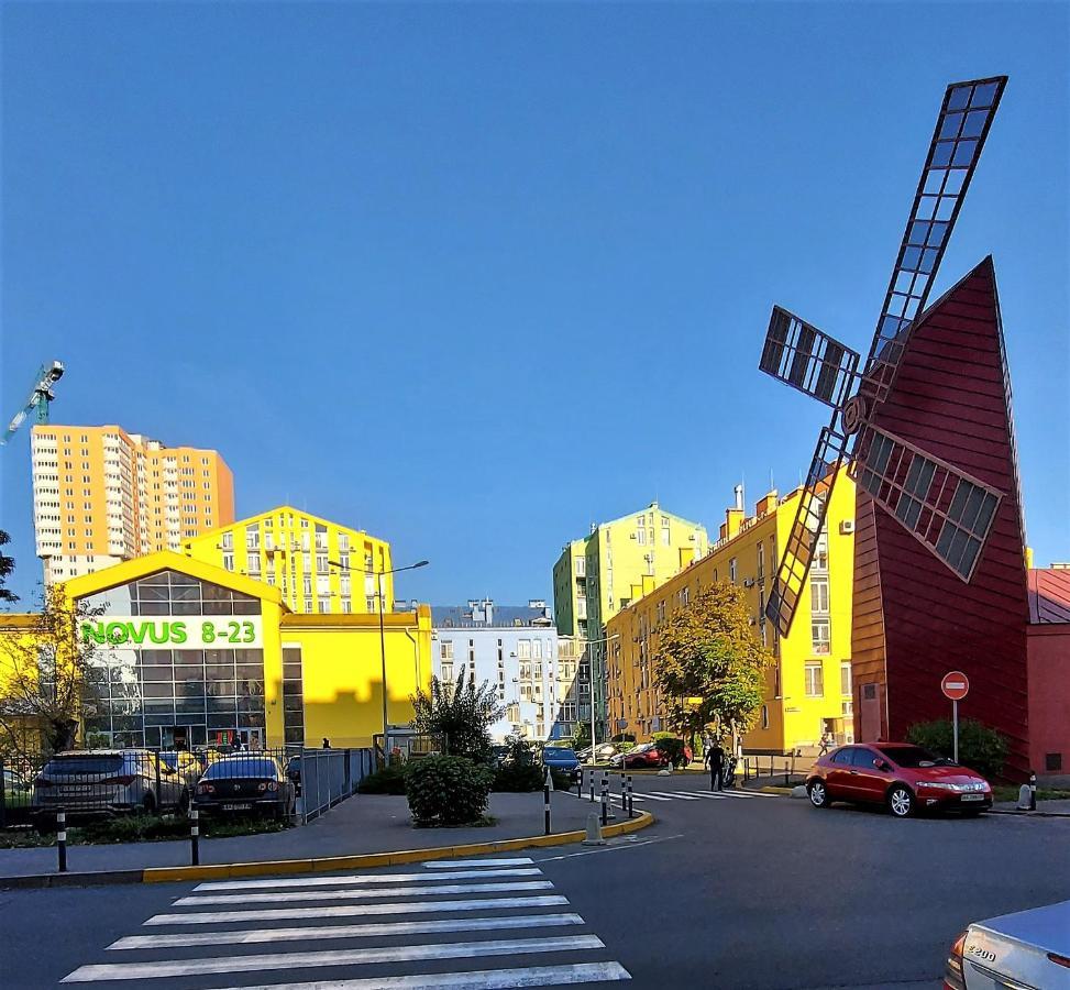 Смарт-Апартаменти На 1 Поверсі Kyiv Exterior photo